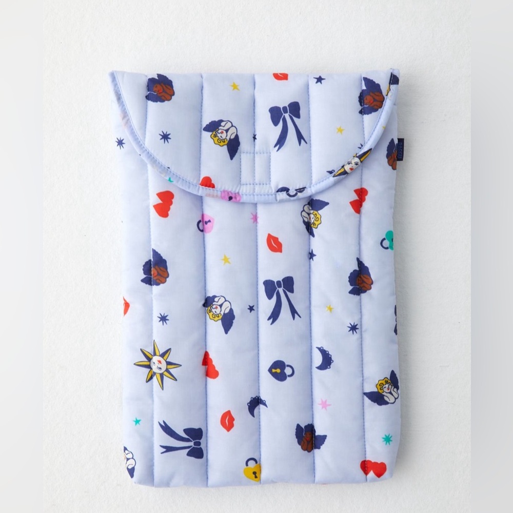 BAGGU Puffy Laptop Sleeve in Ditsy Charms brand new
